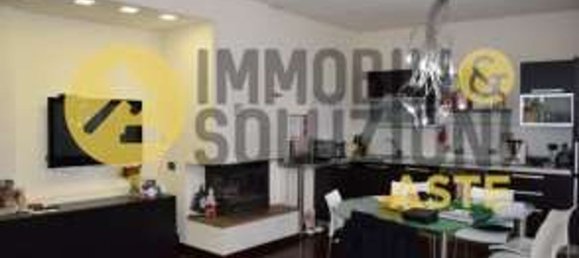 5-salle Appartement à Romano di Lombardia, Italy No. 278498 17