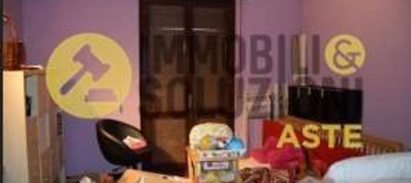 5-salle Appartement à Romano di Lombardia, Italy No. 278498 31