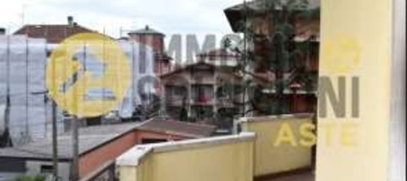 5-salle Appartement à Romano di Lombardia, Italy No. 278498 10