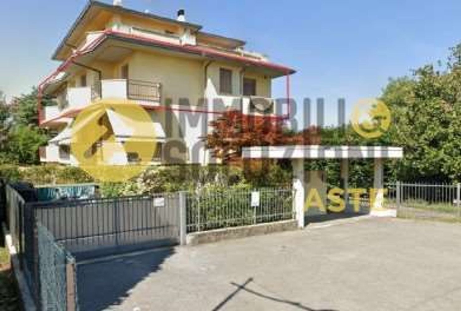 5-salle Appartement à Romano di Lombardia, Italy No. 278498