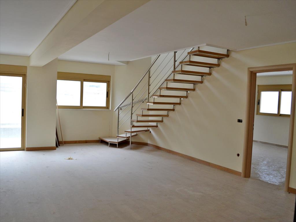 3 bedrooms Property in Alimos, Greece No. 6823