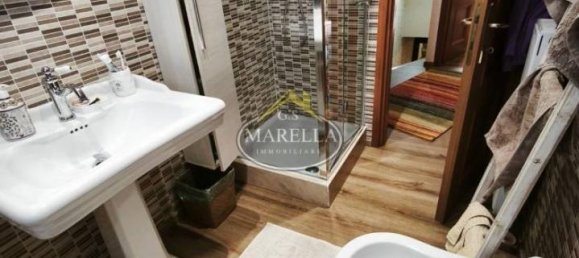 Casa de 3 divisões em Rome, Italy N.º 64077 75