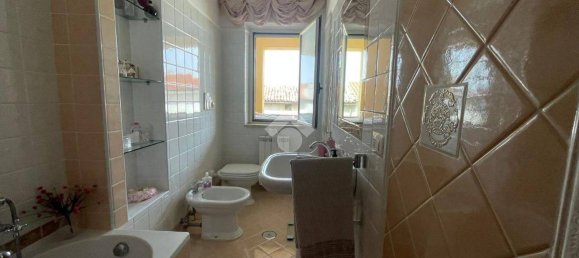 3 Schlafzimmer Doppelhaus in Marano Marchesato, Italy, Nr. 111105 15