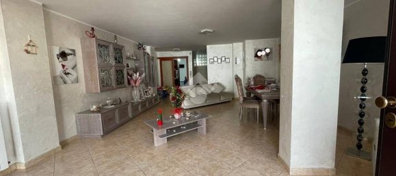 3 Schlafzimmer Doppelhaus in Marano Marchesato, Italy, Nr. 111105 2