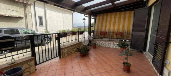 3 Schlafzimmer Doppelhaus in Marano Marchesato, Italy, Nr. 111105 7