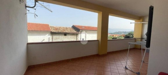 3 Schlafzimmer Doppelhaus in Marano Marchesato, Italy, Nr. 111105 10