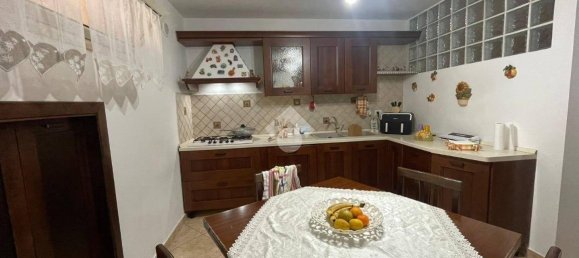 3 Schlafzimmer Doppelhaus in Marano Marchesato, Italy, Nr. 111105 6