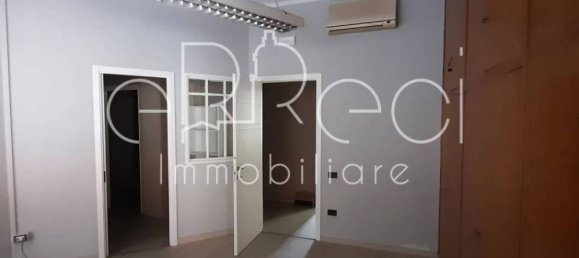 6 bedrooms Apartment in Mantua, Italy No. 346775 15