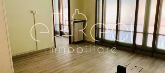 6 bedrooms Apartment in Mantua, Italy No. 346775 2