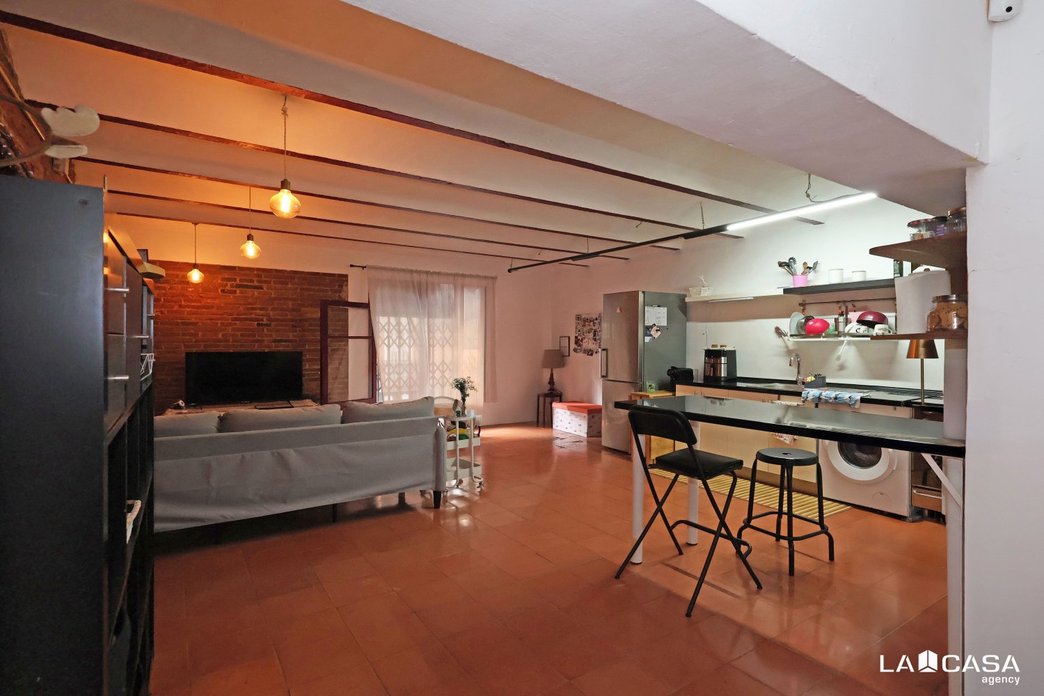 2 غرف نوم منزل ذو طابقين في Sants-Montjuic, Spain رقم 259475