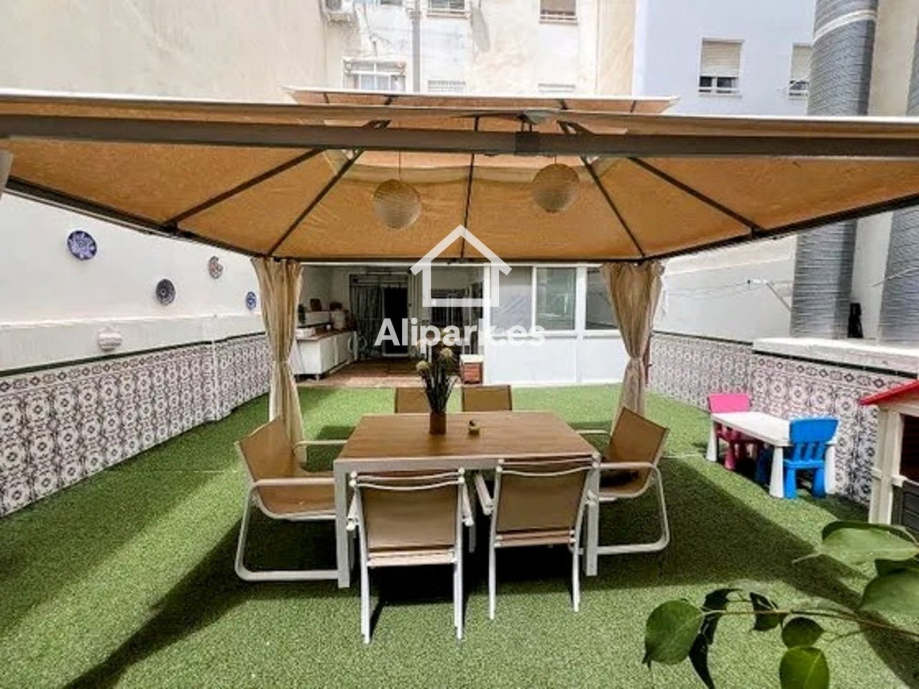 3 Schlafzimmer Wohnung in Alicante, Spain, Nr. 250958