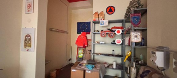 33m² Garage in Trieste, Italy No. 137559 3