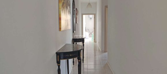3 bedrooms Apartment in San Gwann, Malta No. 1251 3