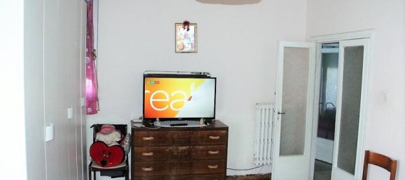 Квартира с 4 комнатами в Орвието, Италия № 108481 8