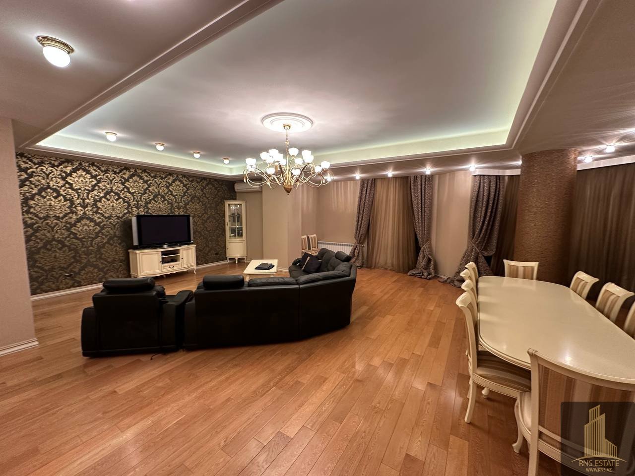 4 Schlafzimmer Wohnung in Nasimi, Azerbaijan, Nr. 1653