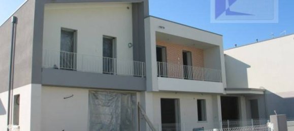 3 bedrooms Villa in Massanzago, Italy No. 269631 11