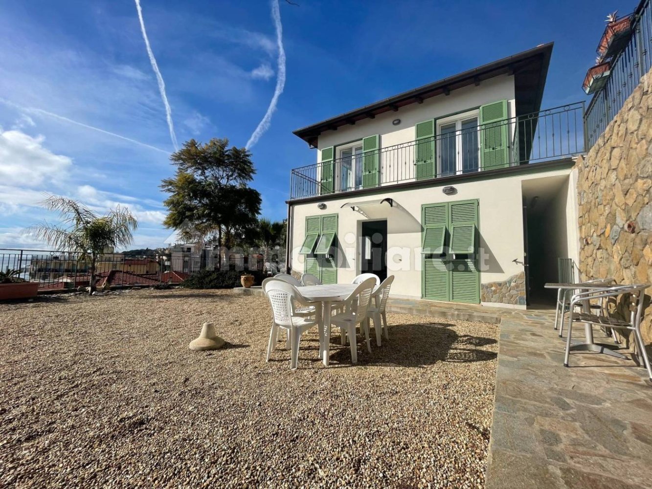 Villa de 3 dormitorios en Bordighera, Italy No. 165216