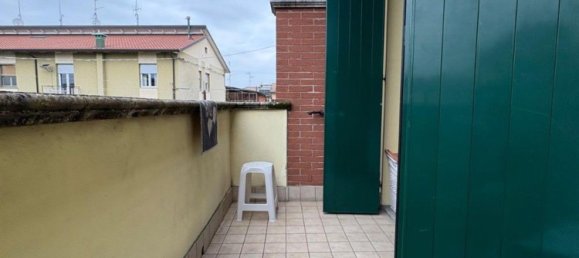 3 rooms Apartment in Forlì, Italy No. 190930 4