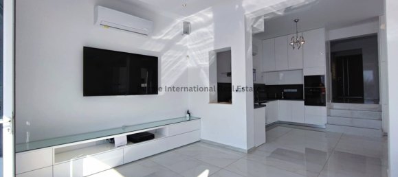 5 chambres Villa à Coral Bay, Cyprus No. 1012 3