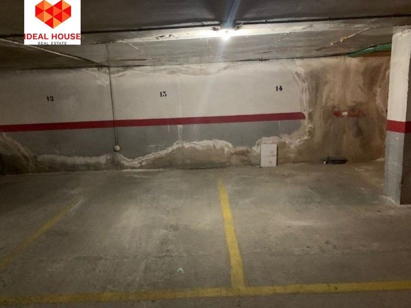 Garage in Segovia, Spain, Nr. 86258