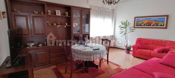 Квартира с 3 спальнями в Варесе, Италия № 276081 3