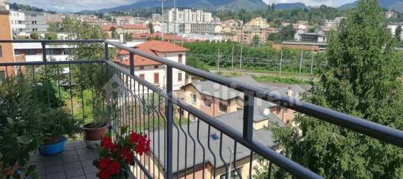 Квартира с 3 спальнями в Варесе, Италия № 276081 6