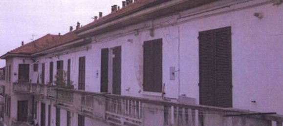 2-salle Appartement à Busto Garolfo, Italy No. 16803 21