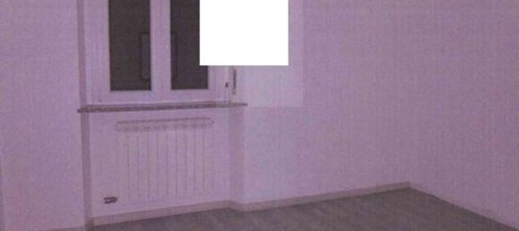 2-salle Appartement à Busto Garolfo, Italy No. 16803 11