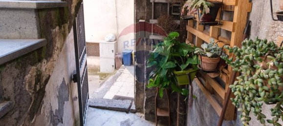 3 Schlafzimmer Haus in Bronte, Italy, Nr. 311984 3