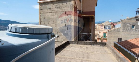 3 Schlafzimmer Haus in Bronte, Italy, Nr. 311984 25