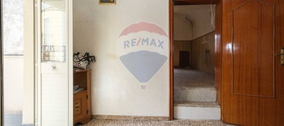 3 Schlafzimmer Haus in Bronte, Italy, Nr. 311984 16