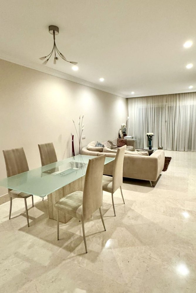 Apartamento T2 em Estepona, Spain N.º 138334