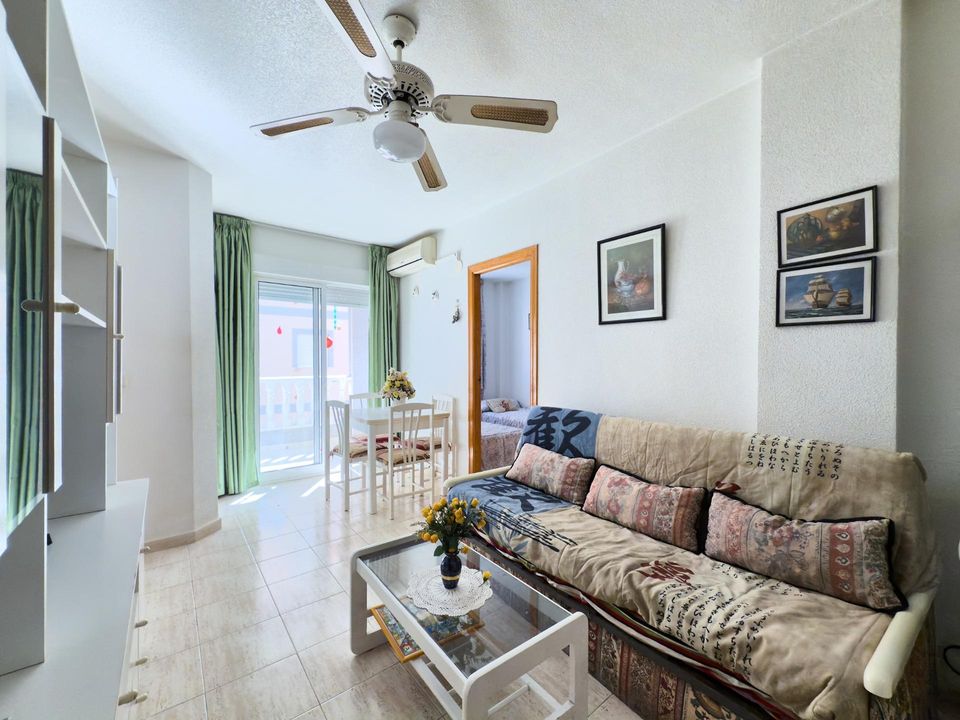 2 bedrooms Apartment in Torrevieja, Spain No. 180289