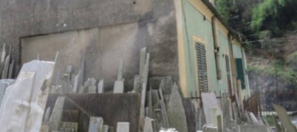 237m² Warehouse in Campomorone, Italy No. 36624 35