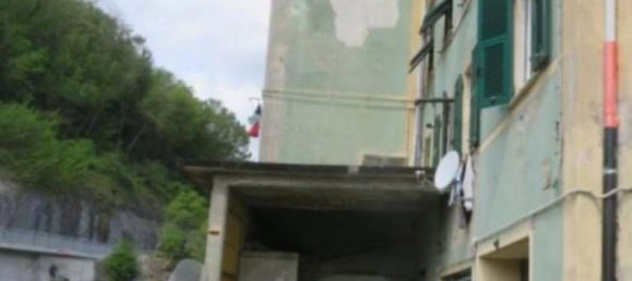 237m² Warehouse in Campomorone, Italy No. 36624 6