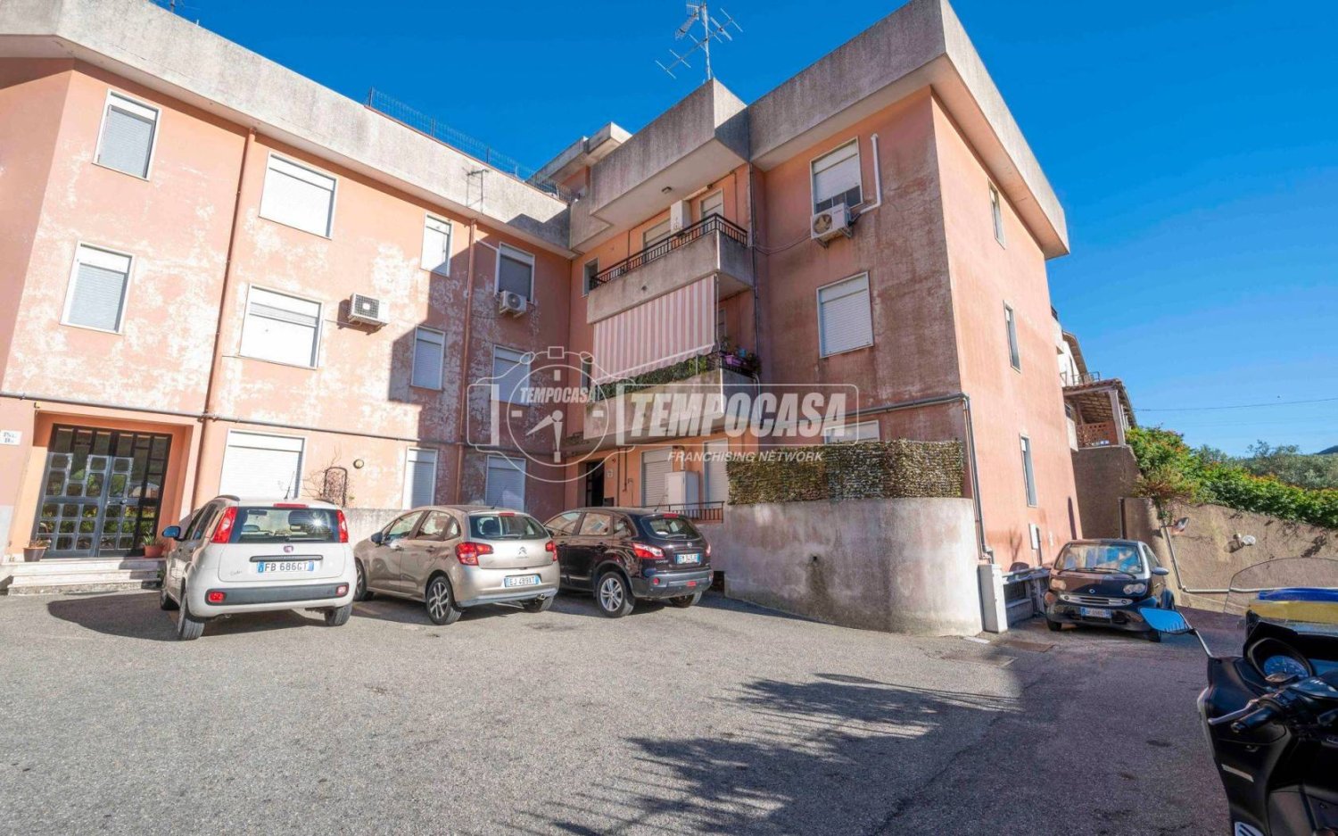 2 bedrooms Apartment in Messina, Italy No. 367621