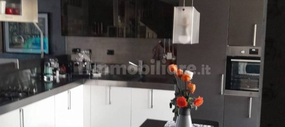 Villa de 3 dormitorios en Comun Nuovo, Italy No. 16768 2