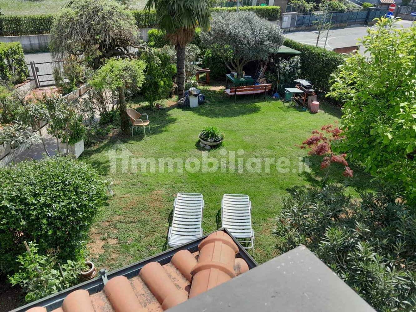 Villa de 3 dormitorios en Comun Nuovo, Italy No. 16768