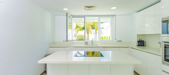 6 Schlafzimmer Villa in Marbella, Spain, Nr. 80871 6