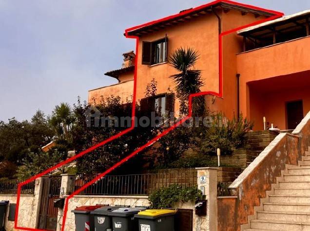 Apartamento T3 em Trevi, Italy N.º 270953