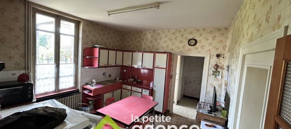 3 Schlafzimmer Haus in Montlucon, France, Nr. 191459 4