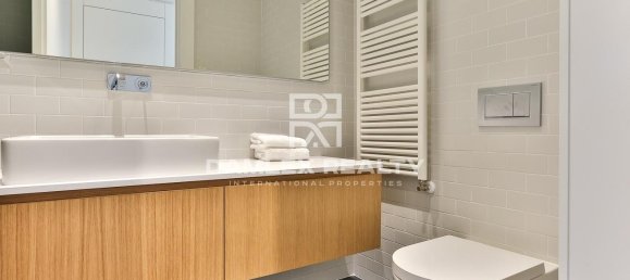 3 bedrooms Penthouse in Eixample, Spain No. 83995 24