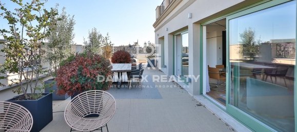 3 bedrooms Penthouse in Eixample, Spain No. 83995 2