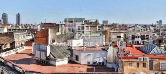3 bedrooms Penthouse in Eixample, Spain No. 83995 32