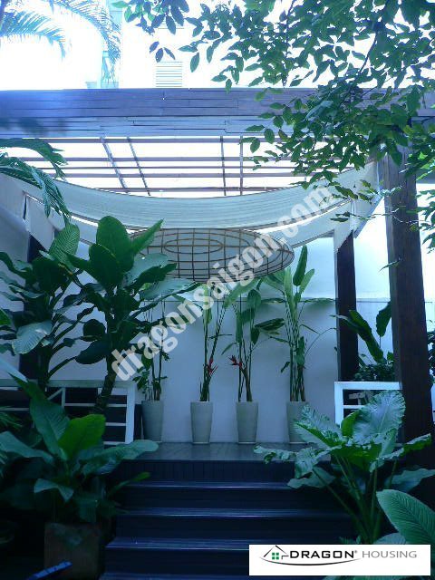 100m² Apartment in District 1, Vietnam No. 10992