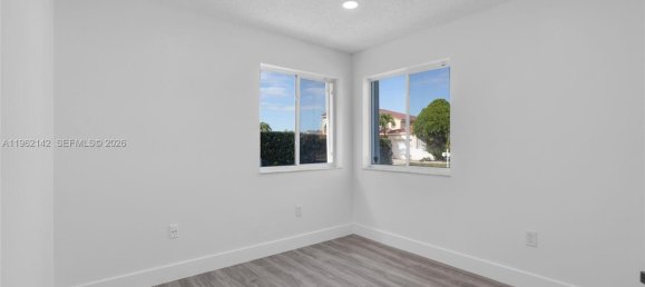 3 dormitorios villa en venta en Miami, Miami-Dade, Florida, USA № 615673 10