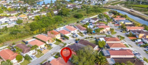 3 dormitorios villa en venta en Miami, Miami-Dade, Florida, USA № 615673 3