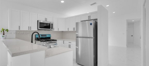 3 dormitorios villa en venta en Miami, Miami-Dade, Florida, USA № 615673 18