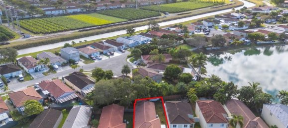 3 dormitorios villa en venta en Miami, Miami-Dade, Florida, USA № 615673 4