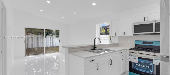3 dormitorios villa en venta en Miami, Miami-Dade, Florida, USA № 615673 20